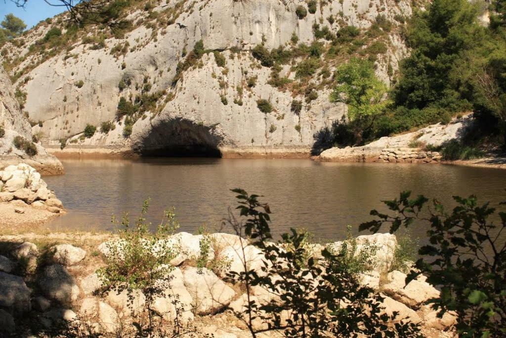Вилла Le Mazet De Lele Сен-Реми-де-Прованс Экстерьер фото